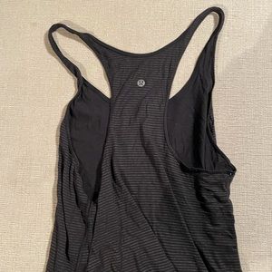 Black lulu tank